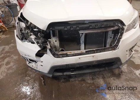 2019 Subaru Ascent z USA, uszkodzony, nr VIN 4S4WMAAD0K3415239